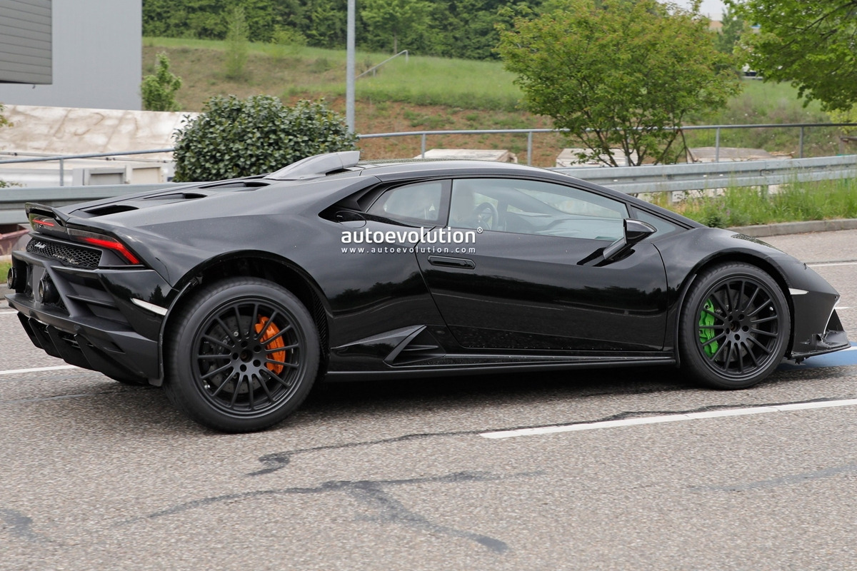 lamborghini-huracan-sterrato-spied-looking-like-an-all-road-warrior-due-later-this-year_7.jpg