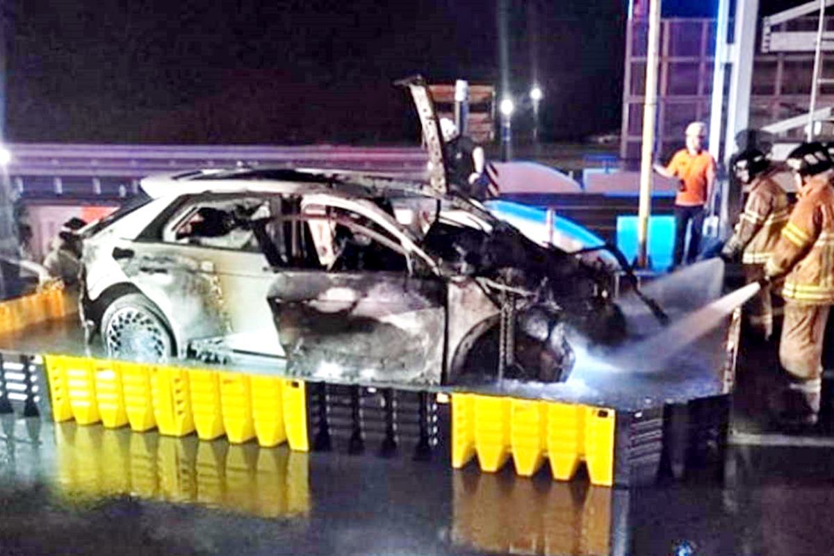 부산 고속도로 아이오닉5 사고 한국경제.jpg