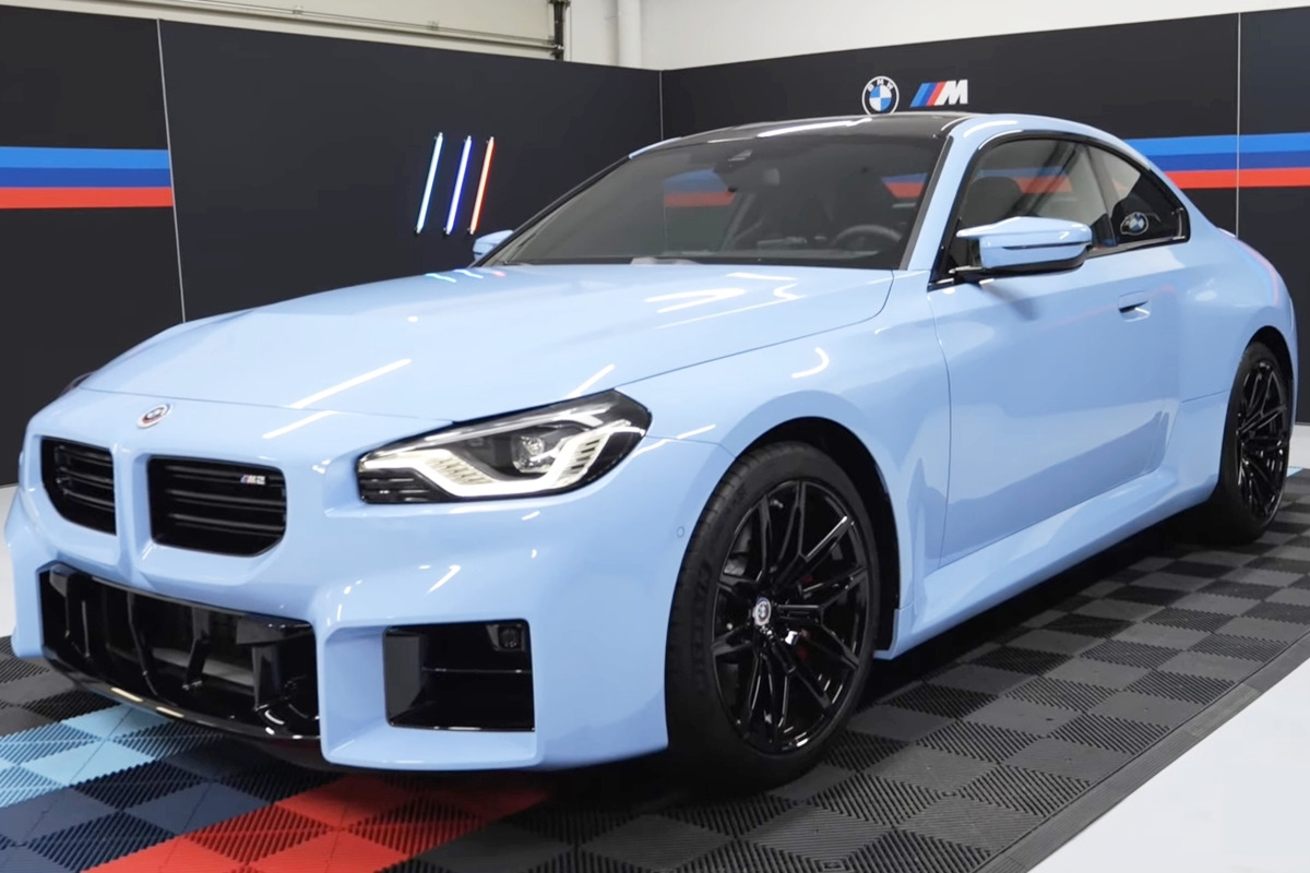 1_BMW M2_유튜브 채널 'Caradisiac'.jpg