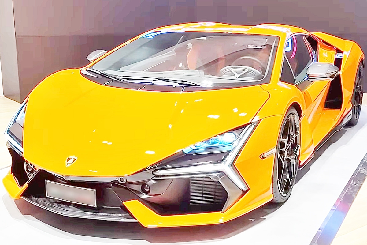 0_람보르기니 레부엘토_유튜브 채널 'TFLnow'.jpg