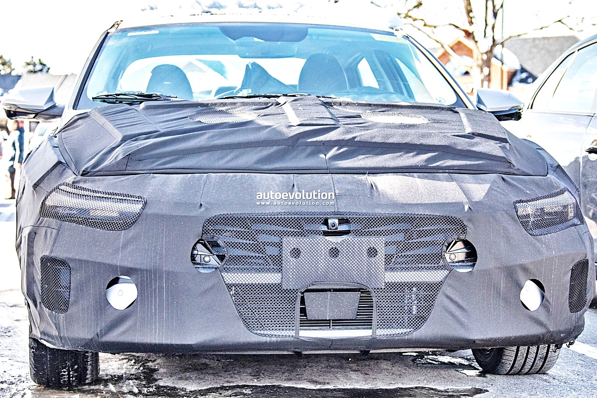 0_현대 아반떼 페이스리프트 스파이샷_Autoevolution.jpg