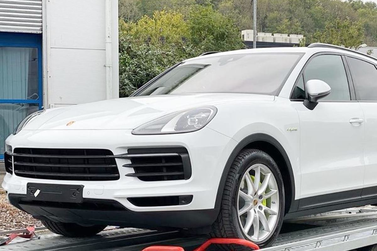 포르쉐 카이엔.jpg