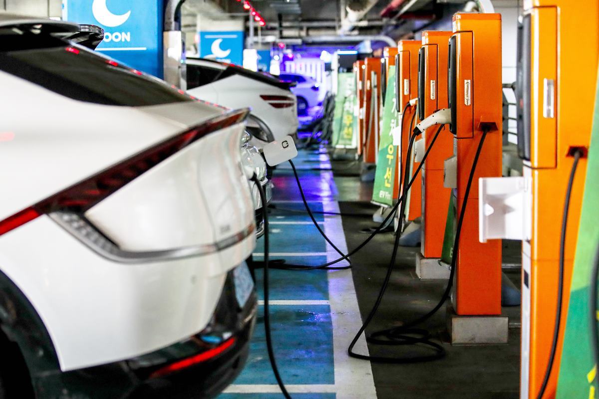 늘어가는 전기차 수요 뉴스토마토.jpg