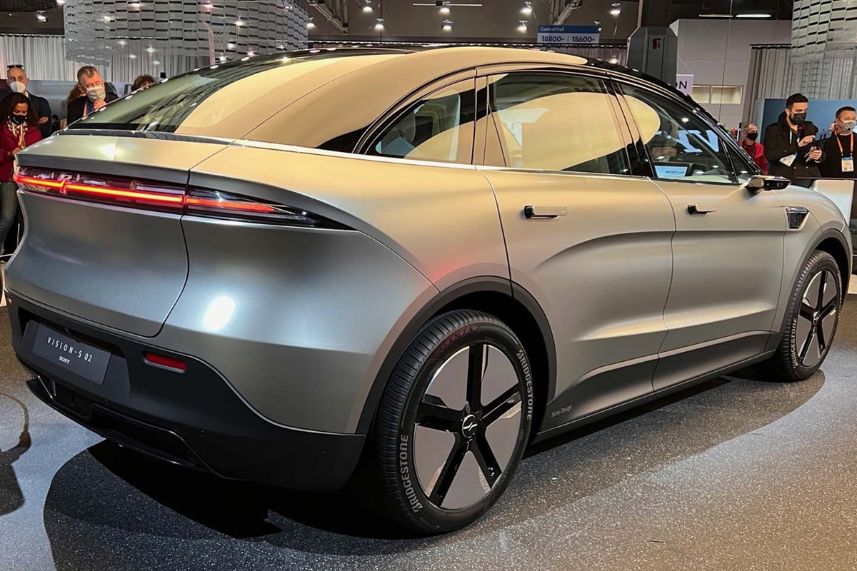 6_소니 비전 S 02_Motor Authority.jpg