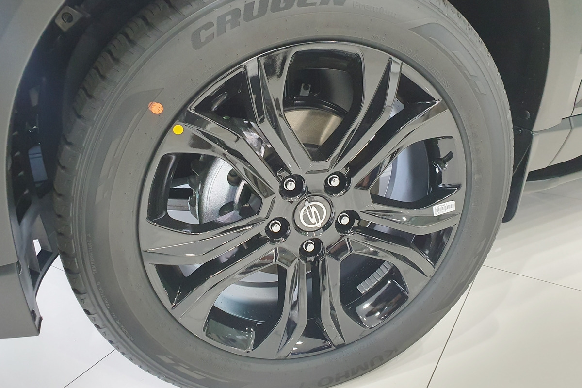 5_쌍용 렉스턴 OE 타이어.jpg