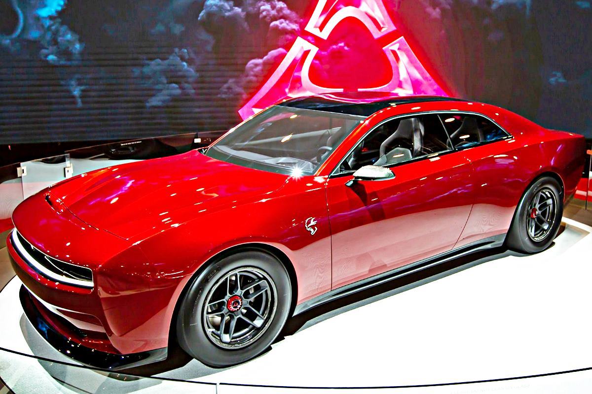 닷지 챌린저 EV Autoweek.jpg