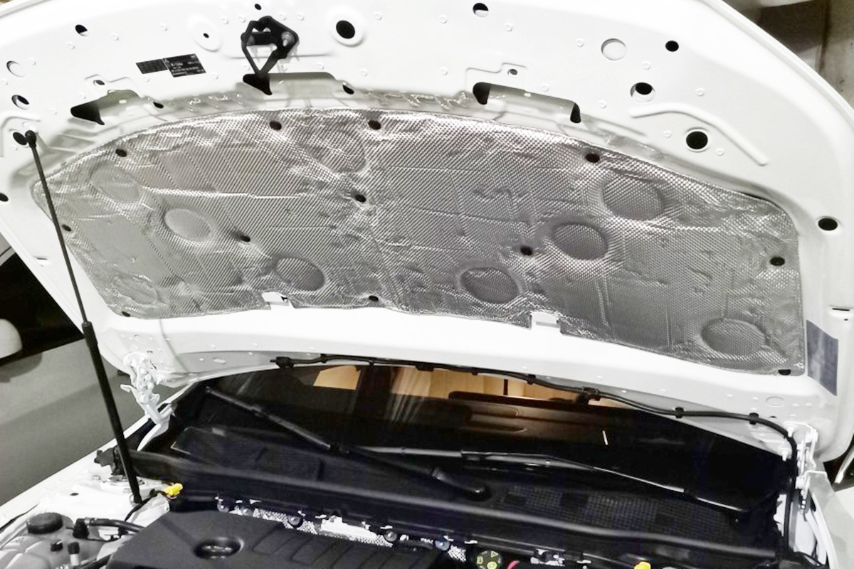 5_자동차 보닛 방음 시공.jpg