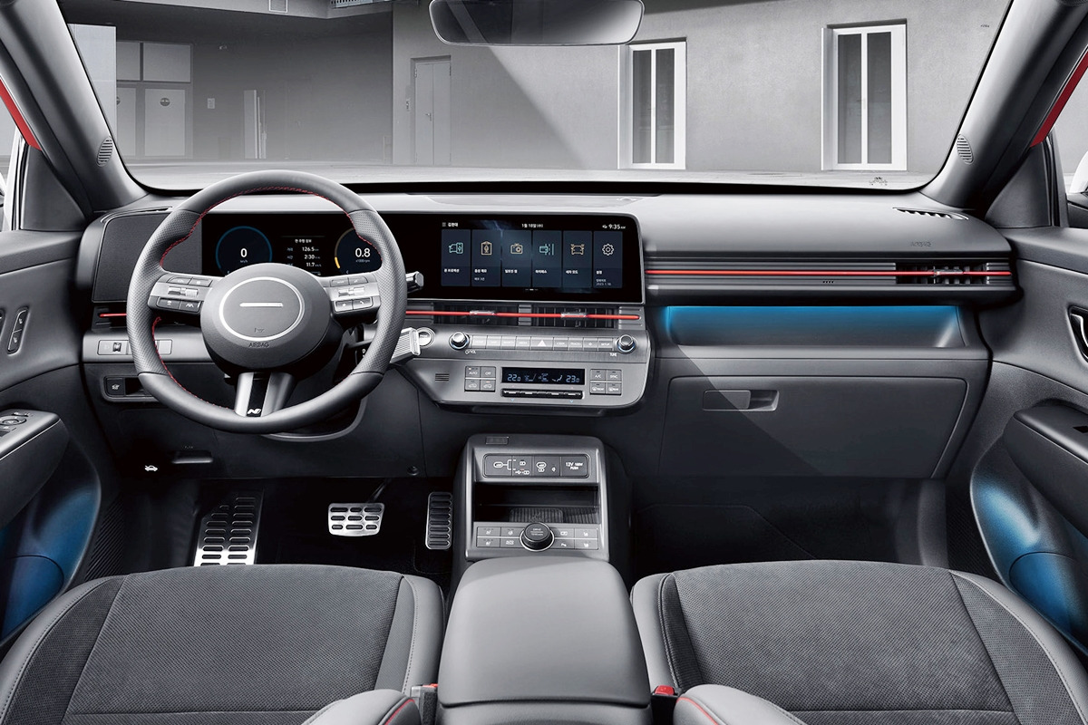 5_현대 코나 N 라인 인테리어_현대자동차.jpg