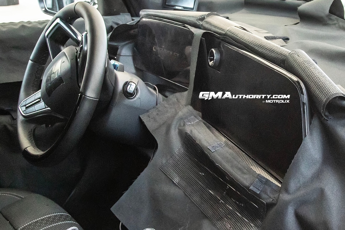 2_쉐보레 트래버스 풀체인지 테스트카 인테리어_'GM Authority'.jpg