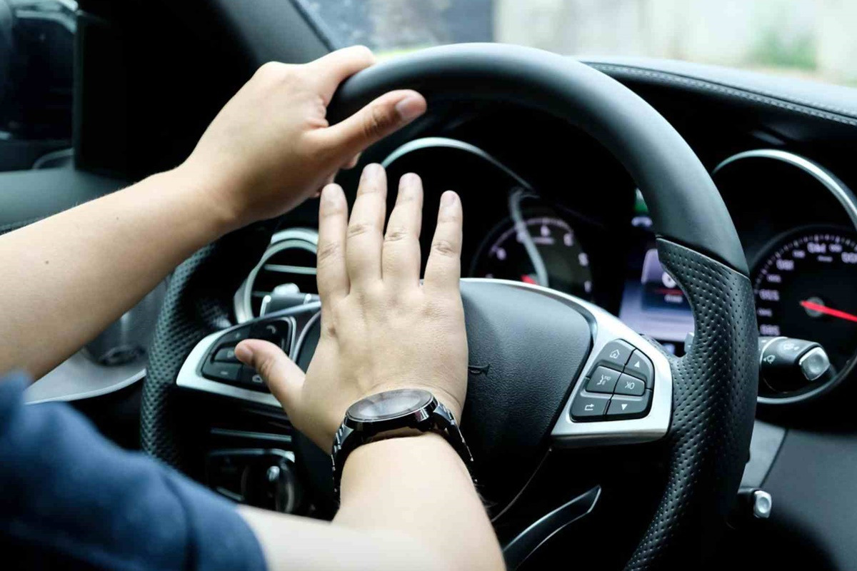 handle jornunsplash.jpg