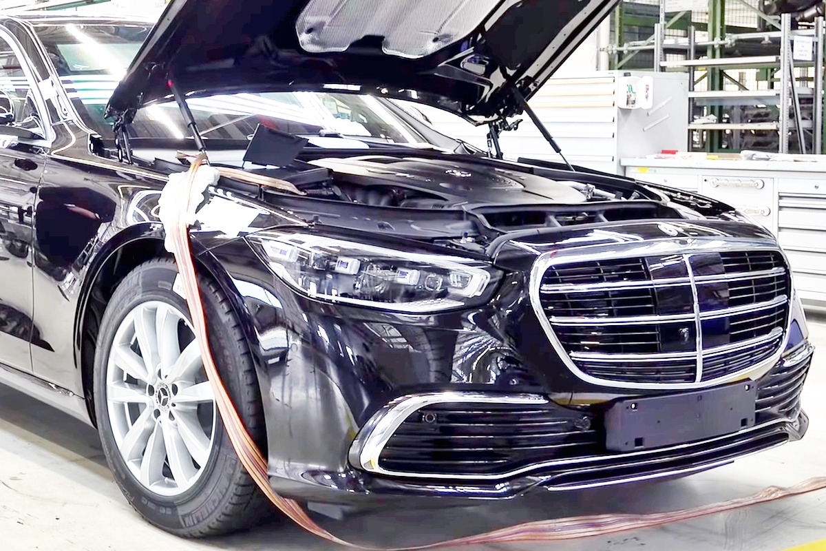 0_생산 중인 메르세데스-벤츠 S680 가드_유튜브 채널 'MercBenzKing'.jpg