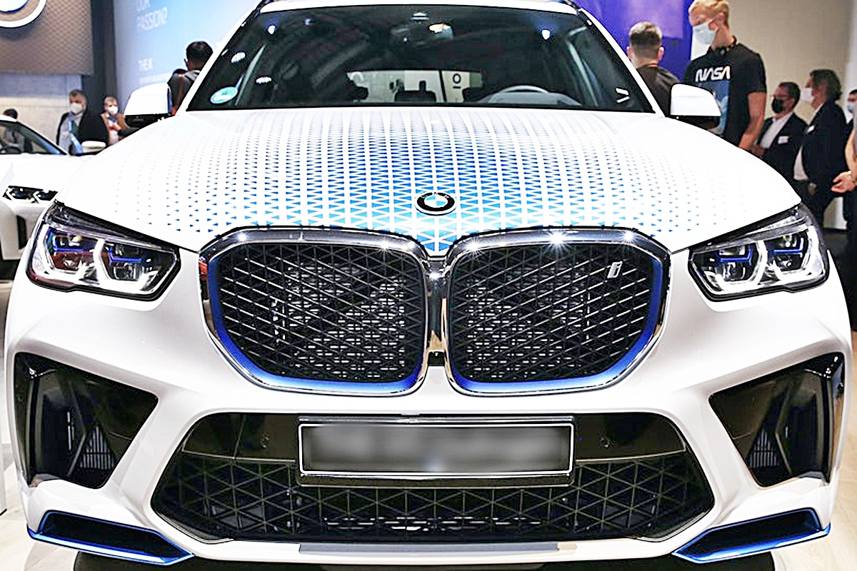 0_BMW iX5_Bimmer Post.jpg