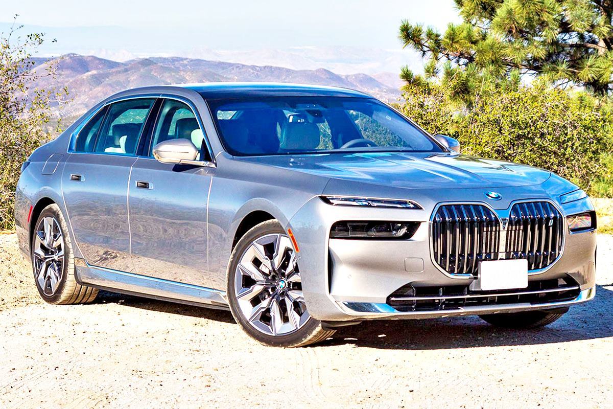 BMW i7 Auto Guide.jpg