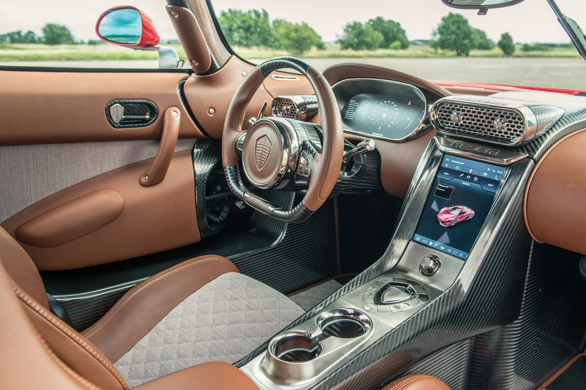 5_코닉세그 레제라 인테리어_'Top Gear'.jpg