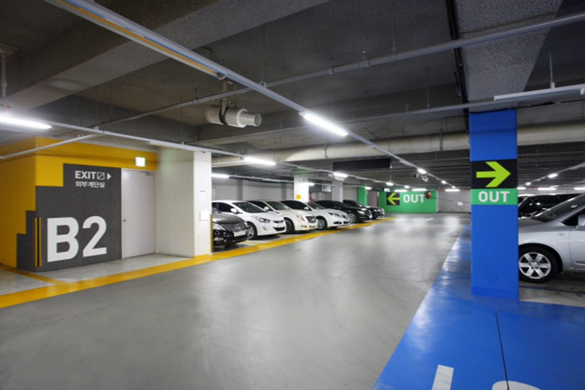 4_마트주차장.jpg