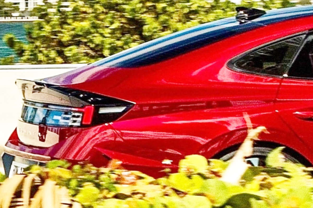 2_쏘나타 페이스리프트 유출_Car Advice.jpg