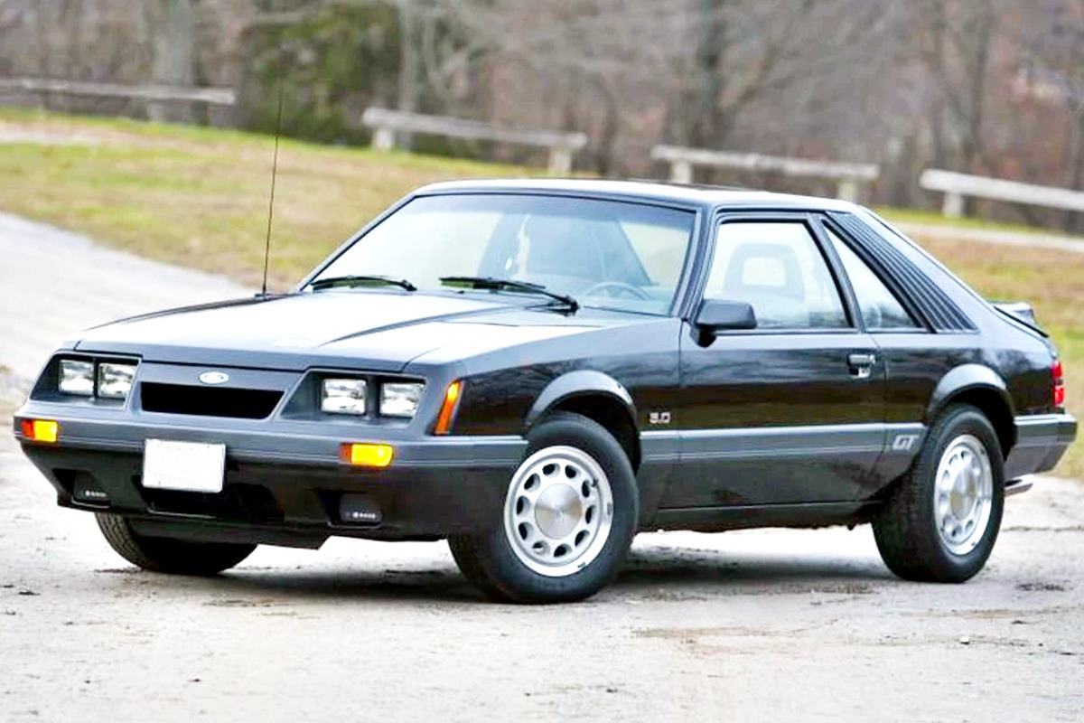 1986 포드 머스탱 Hemmings.jpg