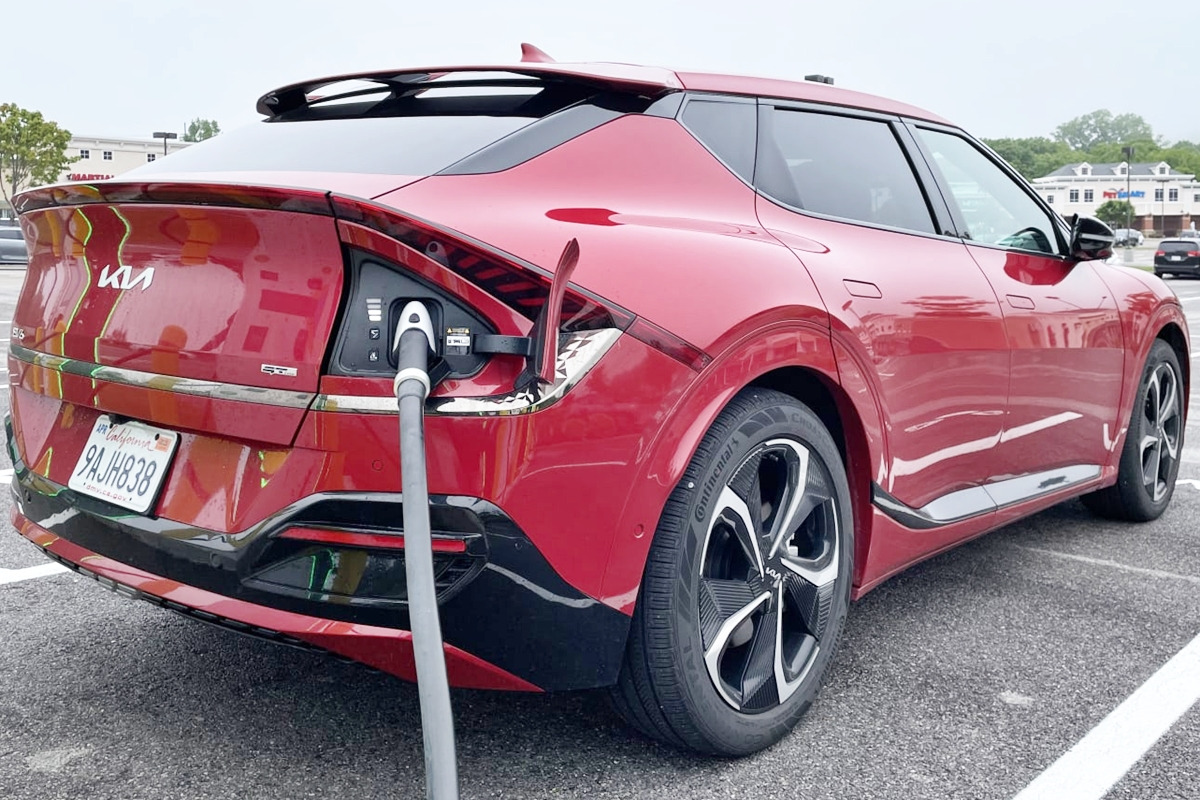 9_기아 EV6_Autoblog.jpg