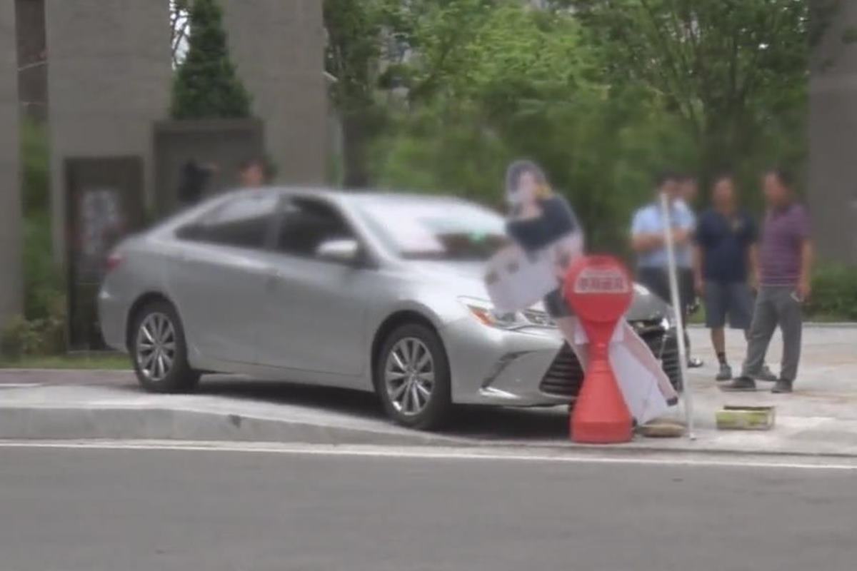 KBS 뉴스 무단주차 견인 함부러 안돼.jpg