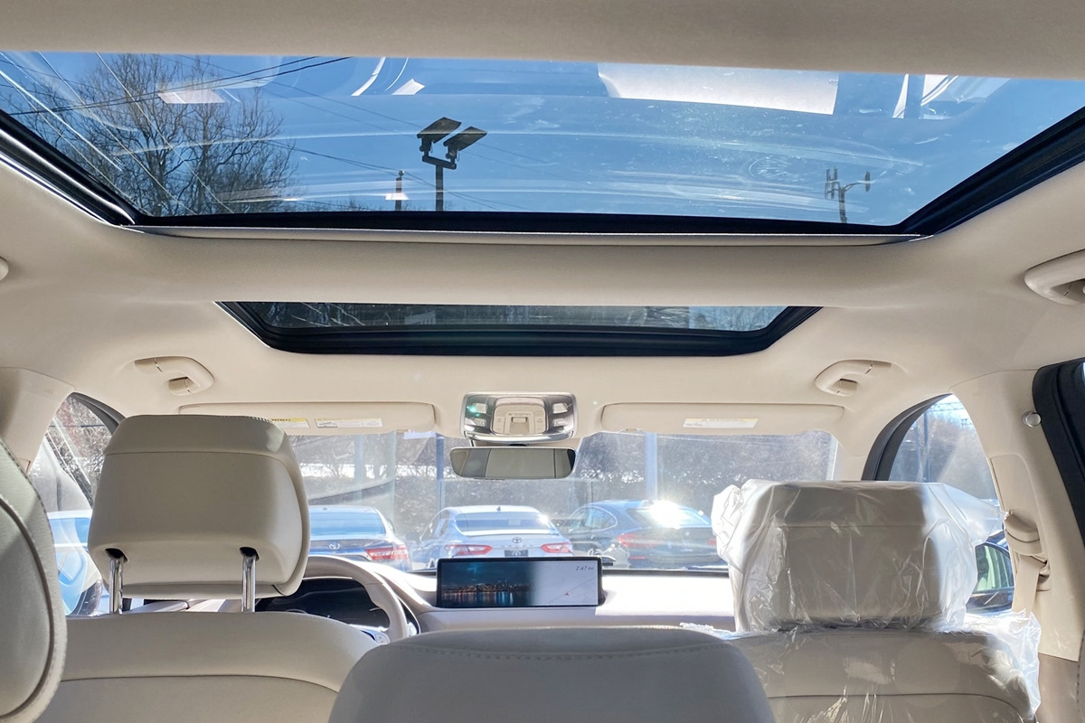 6_제네시스 GV80 파노라마 선루프_Reddit.jpg