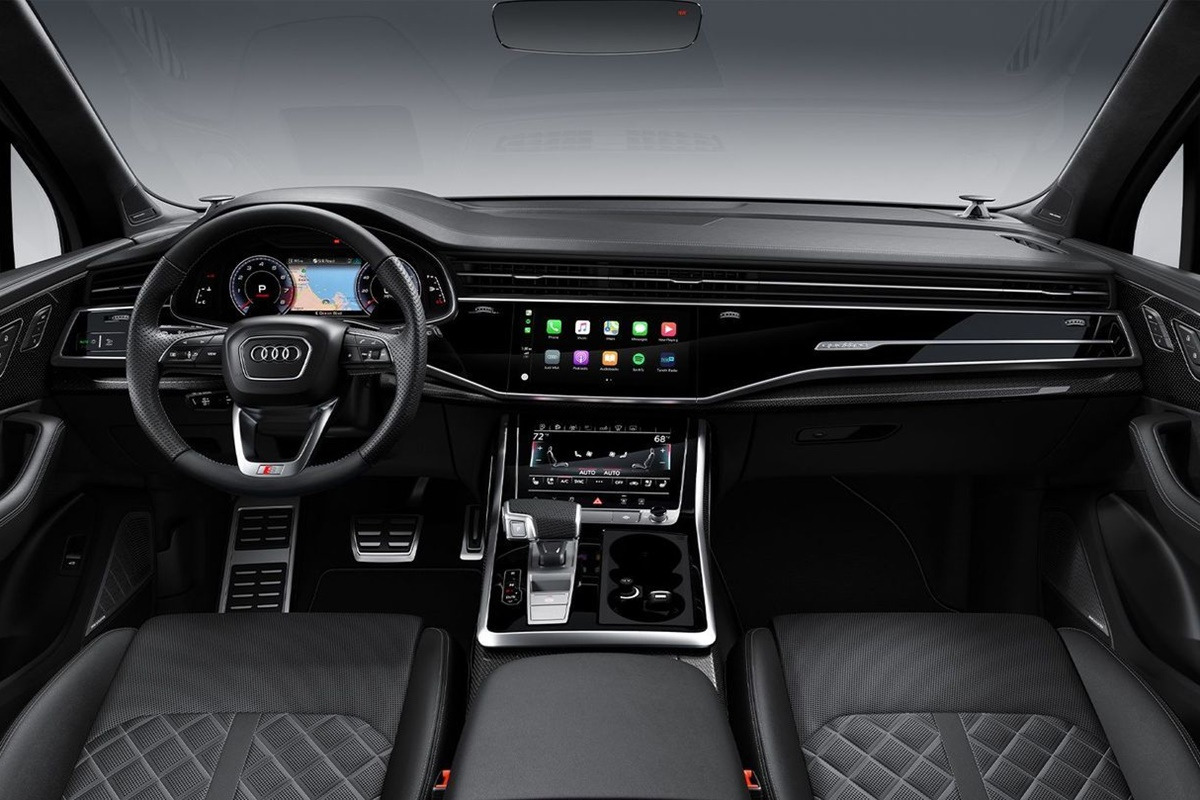 2024-audi-sq7-interior.jpg