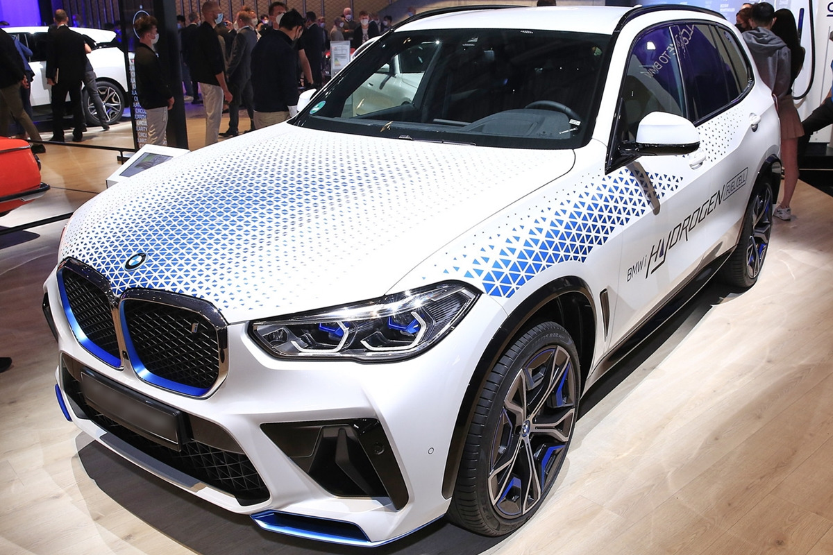 1_BMW iX5_AutoEvolution.jpg