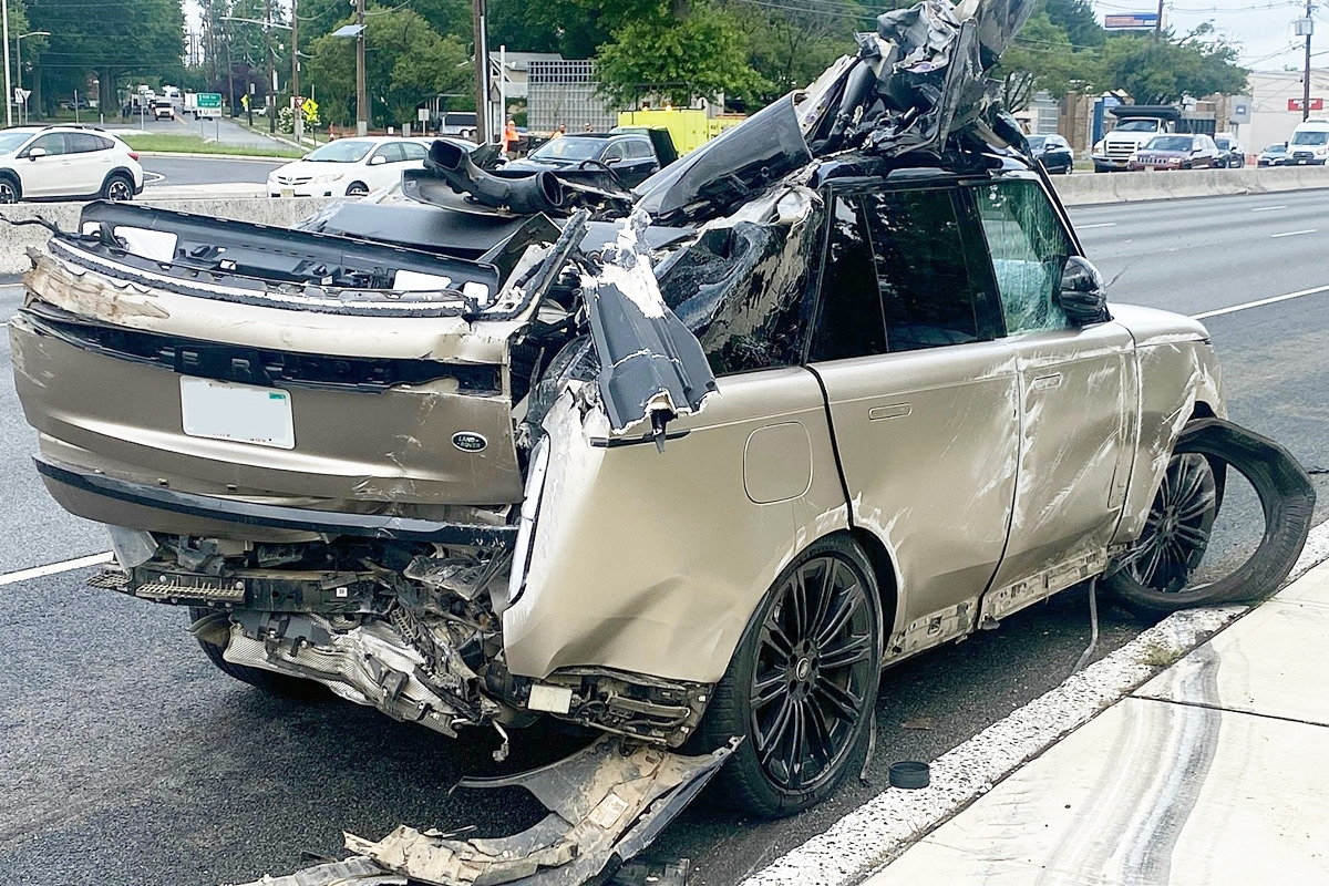 4_랜드로버 레인지로버 사고 차량(내용과 무관함)_'Carscoops'.jpg