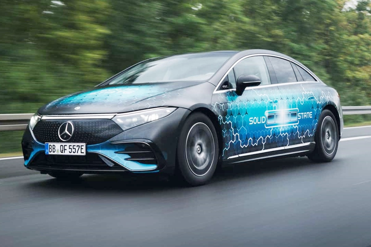 mercedes-benz-eqs-with-solid-state-battery-covers-749-miles-on-a-single-charge..jpg