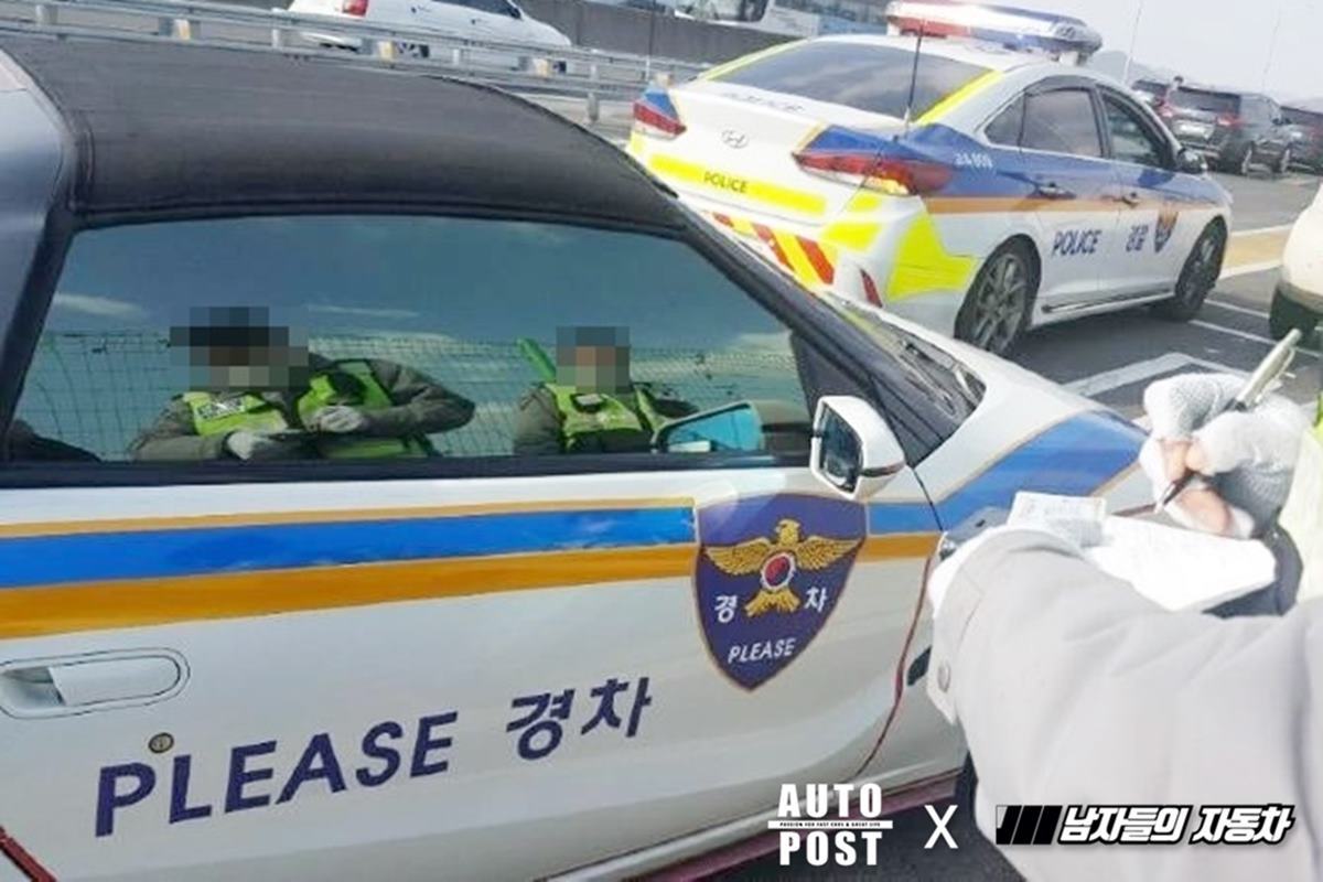 경찰차로 랩핑한 혼다 S660 남차 2.jpg