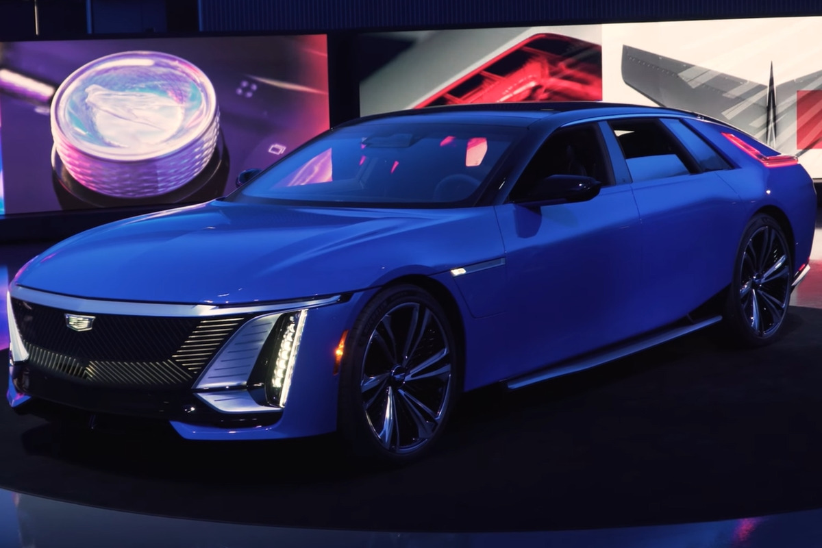 8_캐딜락 셀레스틱_2_YouTube 'Speed Phenom'.jpg