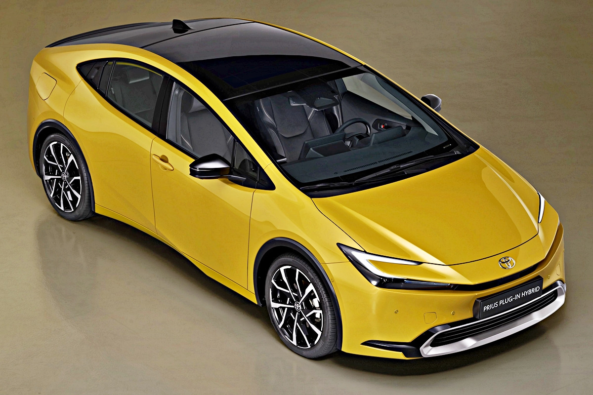 토요타-프리우스-2.jpg
