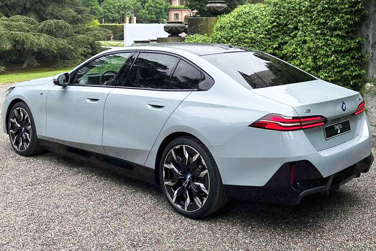 3_BMW i5 e드라이브 40_'Bimmer Today'.jpg