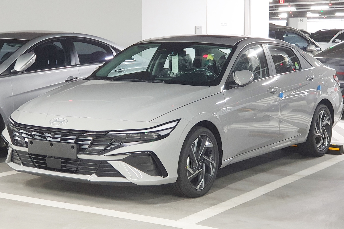 2_현대 아반떼_'Wikipedia'.jpg