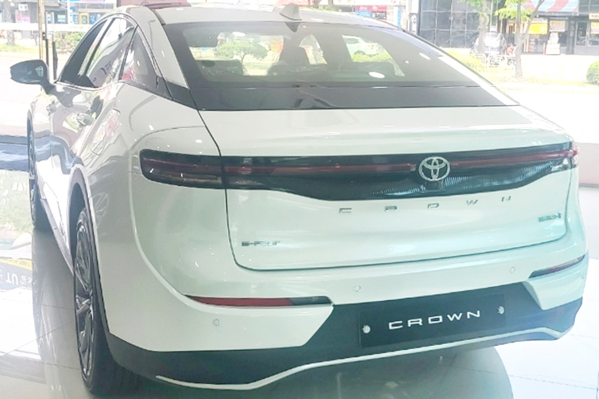 6_토요타 크라운_네이버 남차카페 '시마무라'님.jpg