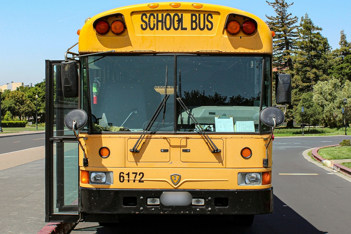 schoolbus-front2.jpg