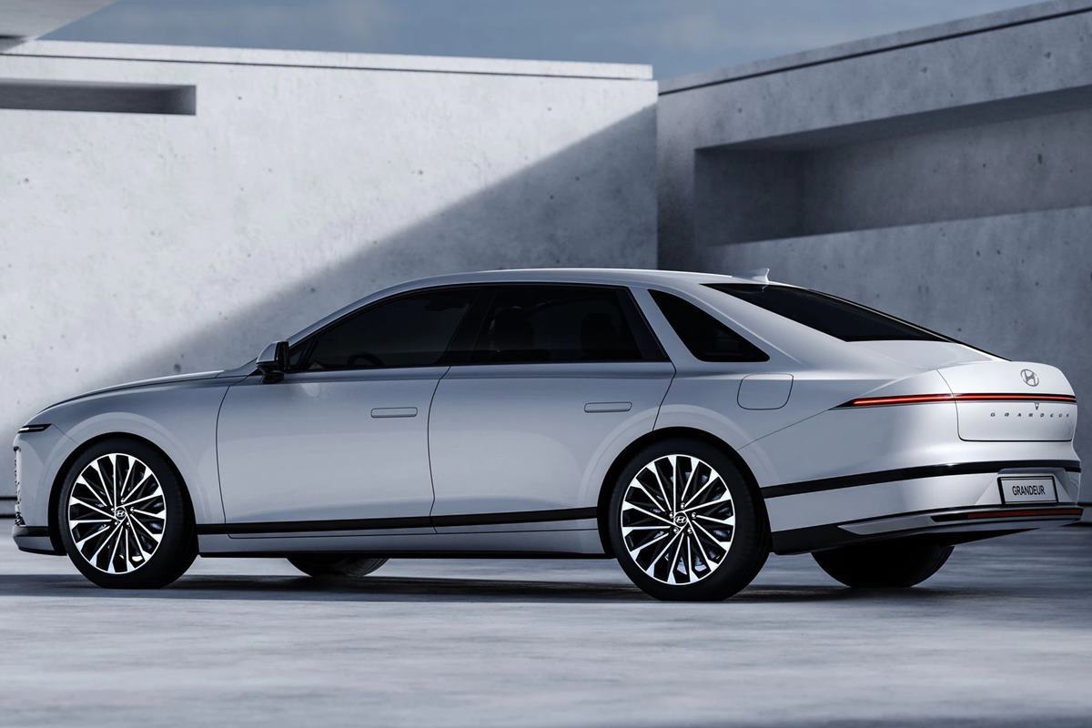 7그랜저 후측.jpg