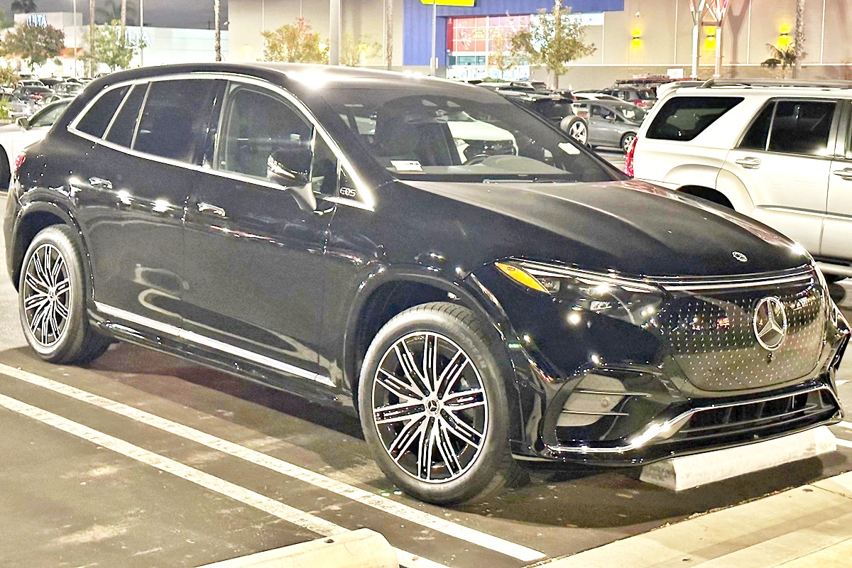 EQS SUV.jpg