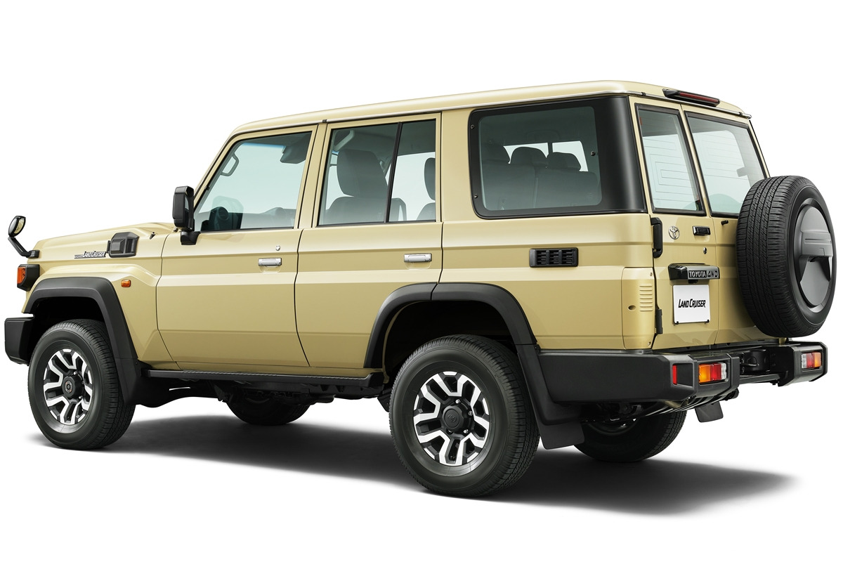 토요타-랜드크루저-6.jpg