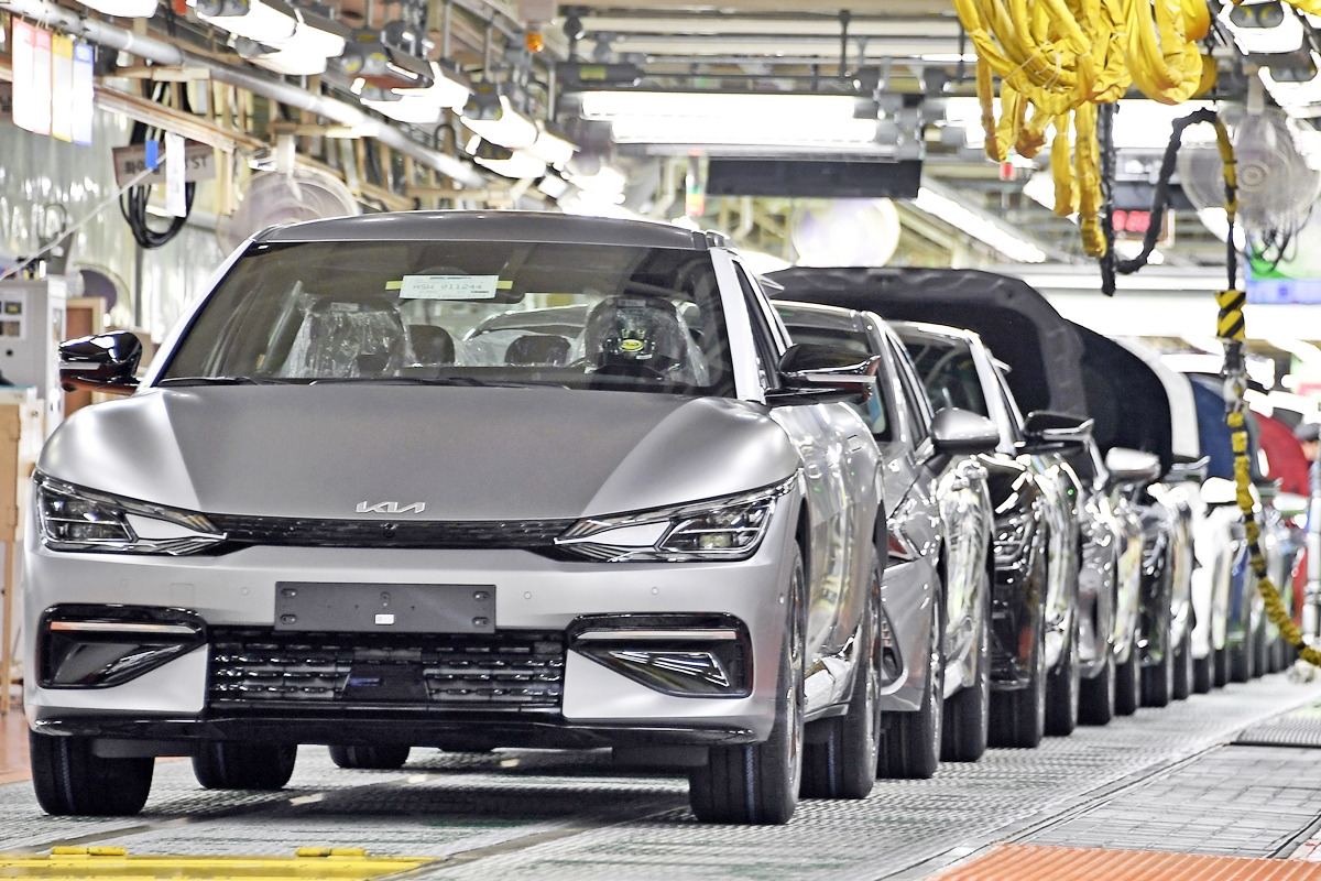 5_기아 생산 라인.jpg