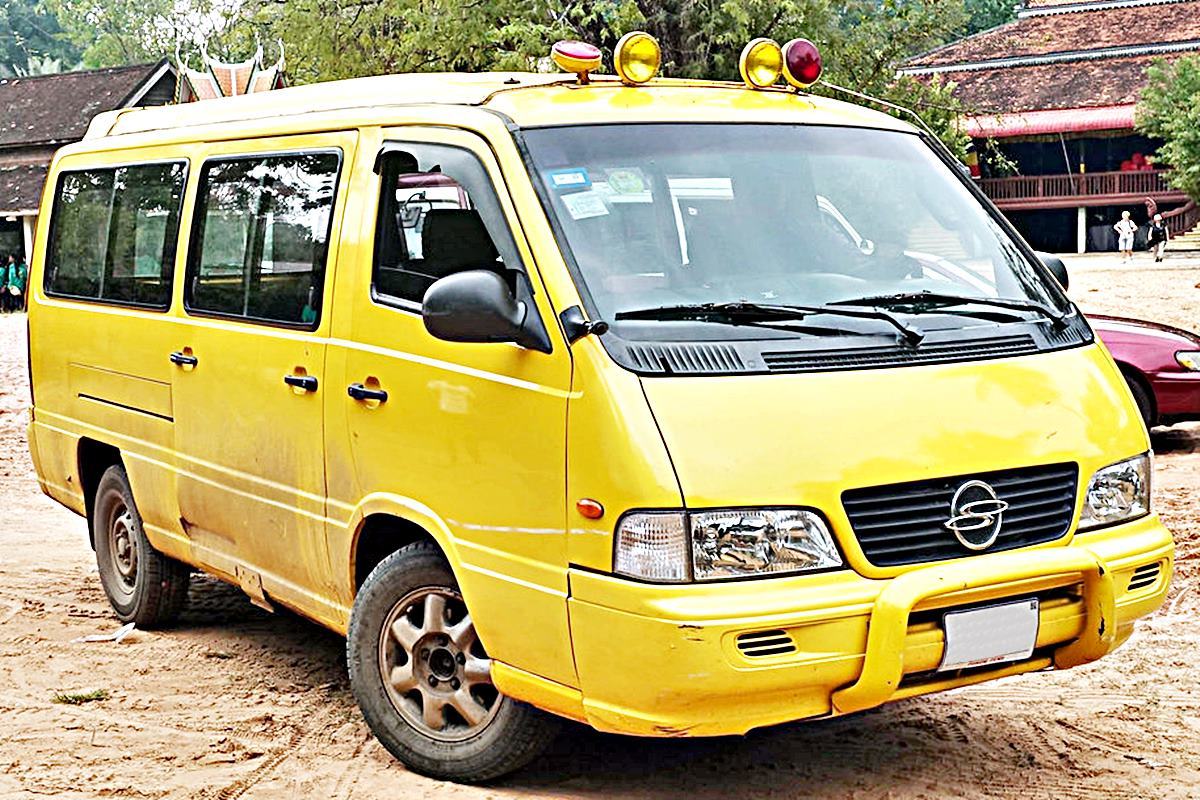 우리에게 익숙한 컬러의 이스타나 Flickr.jpg