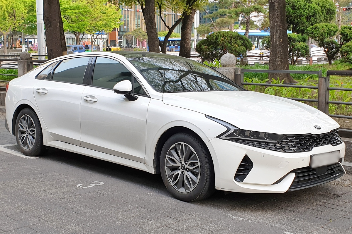 3_기아 K5 하이브리드_Wikipedia.jpg