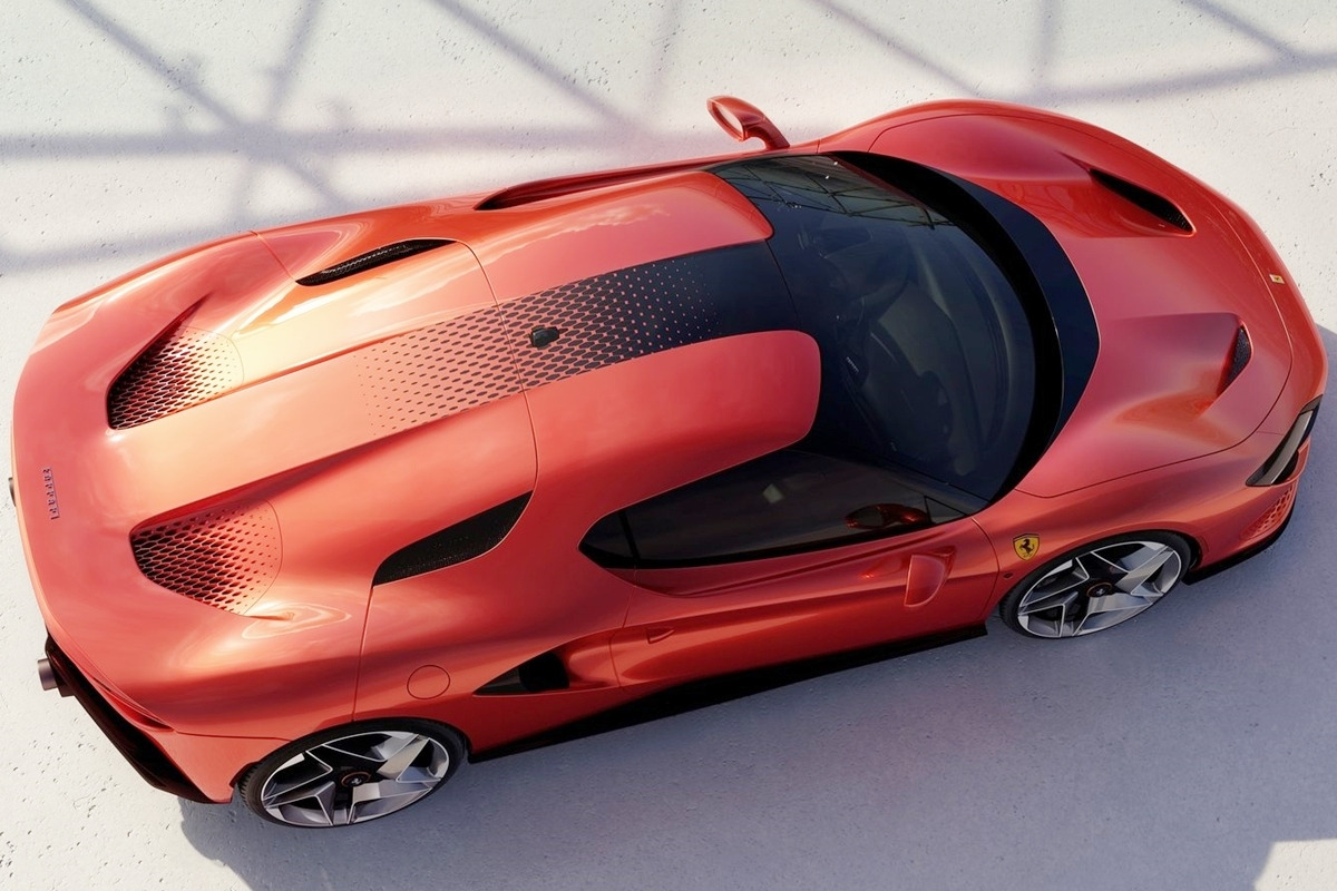 3_Ferrari-SP48_Unica-2022-1600-04.jpg