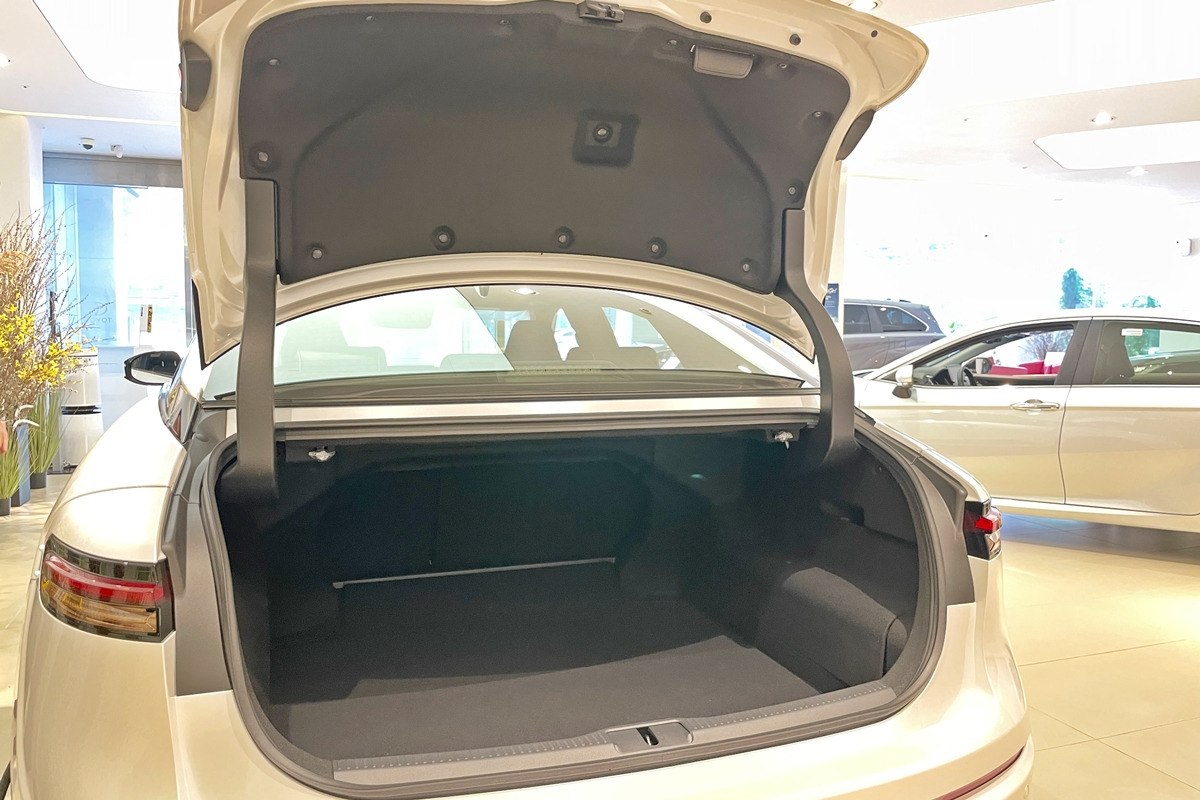 8_토요타 크라운 트렁크.jpg