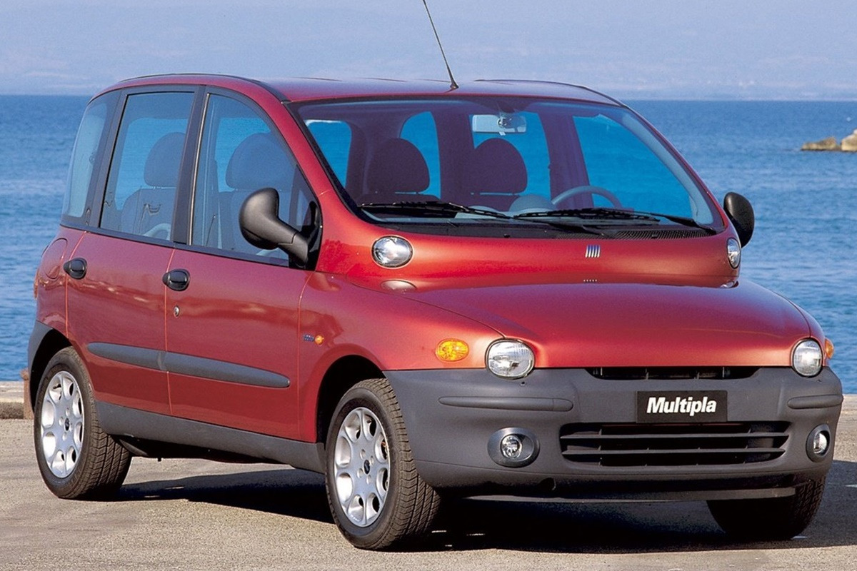피아트 멀티플라.jpg