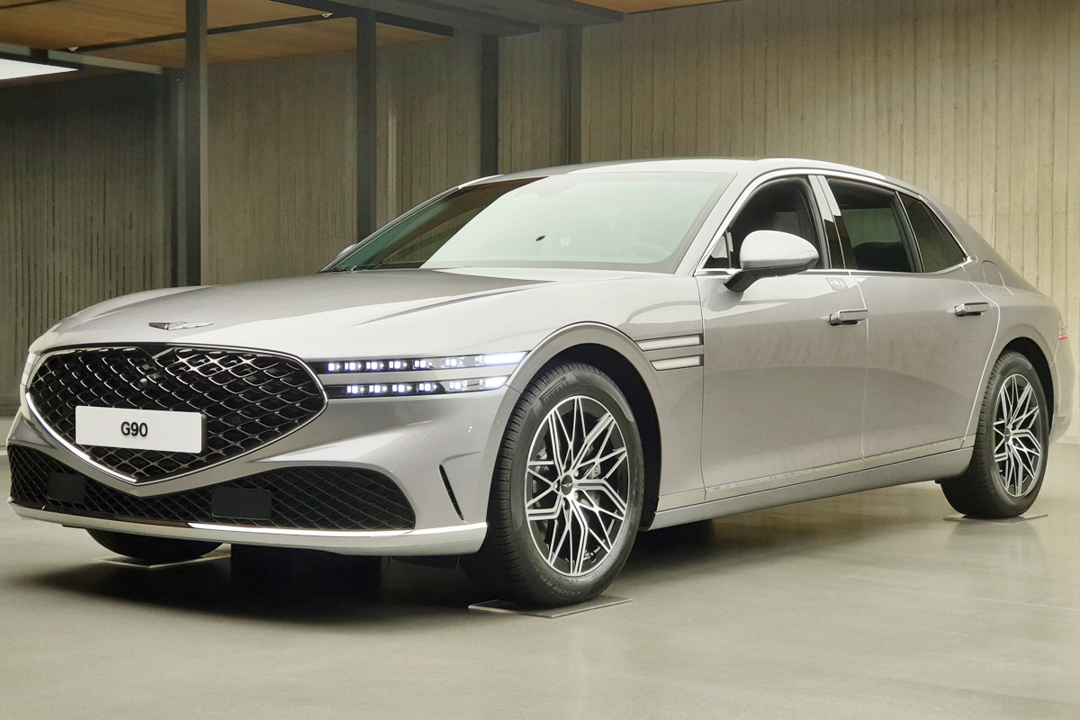 1_제네시스 G90_Wikipedia.jpg