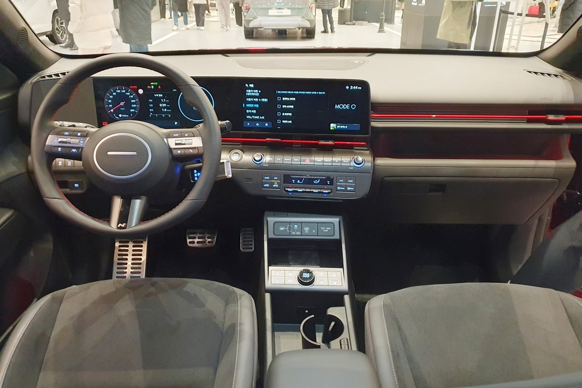 5_현대 코나 인테리어.jpg