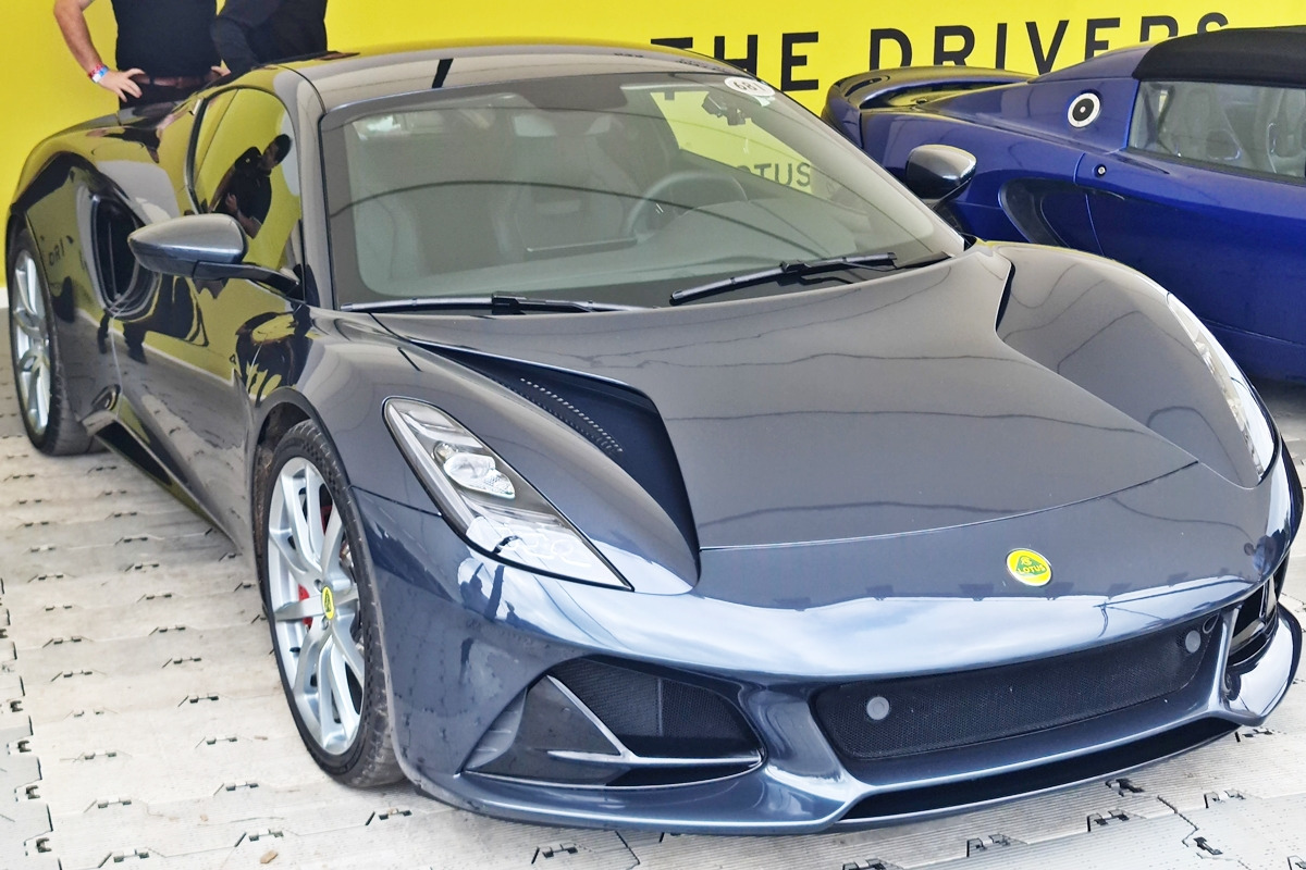 2_로터스 에미라_'Wikipedia'.jpg