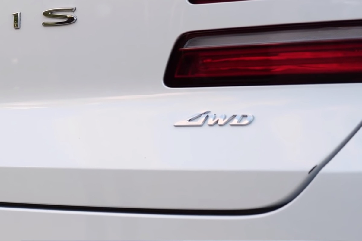 2_제네시스 GV80 AWD 뱃지_유튜브 채널 '오토뷰(AutoView)'.jpg