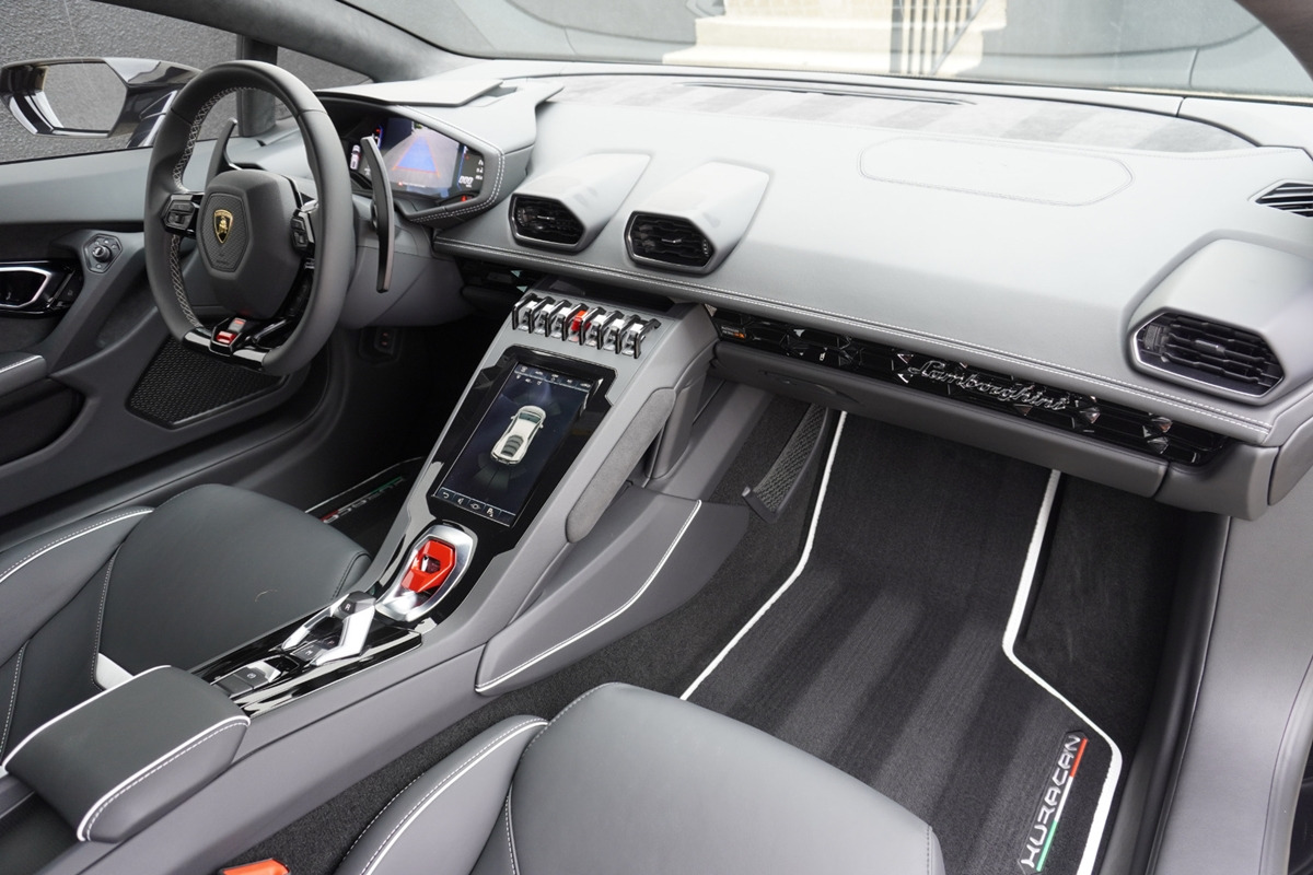 Used-2021-Lamborghini-Huracan-EVO-RWD-1624733775.jpg