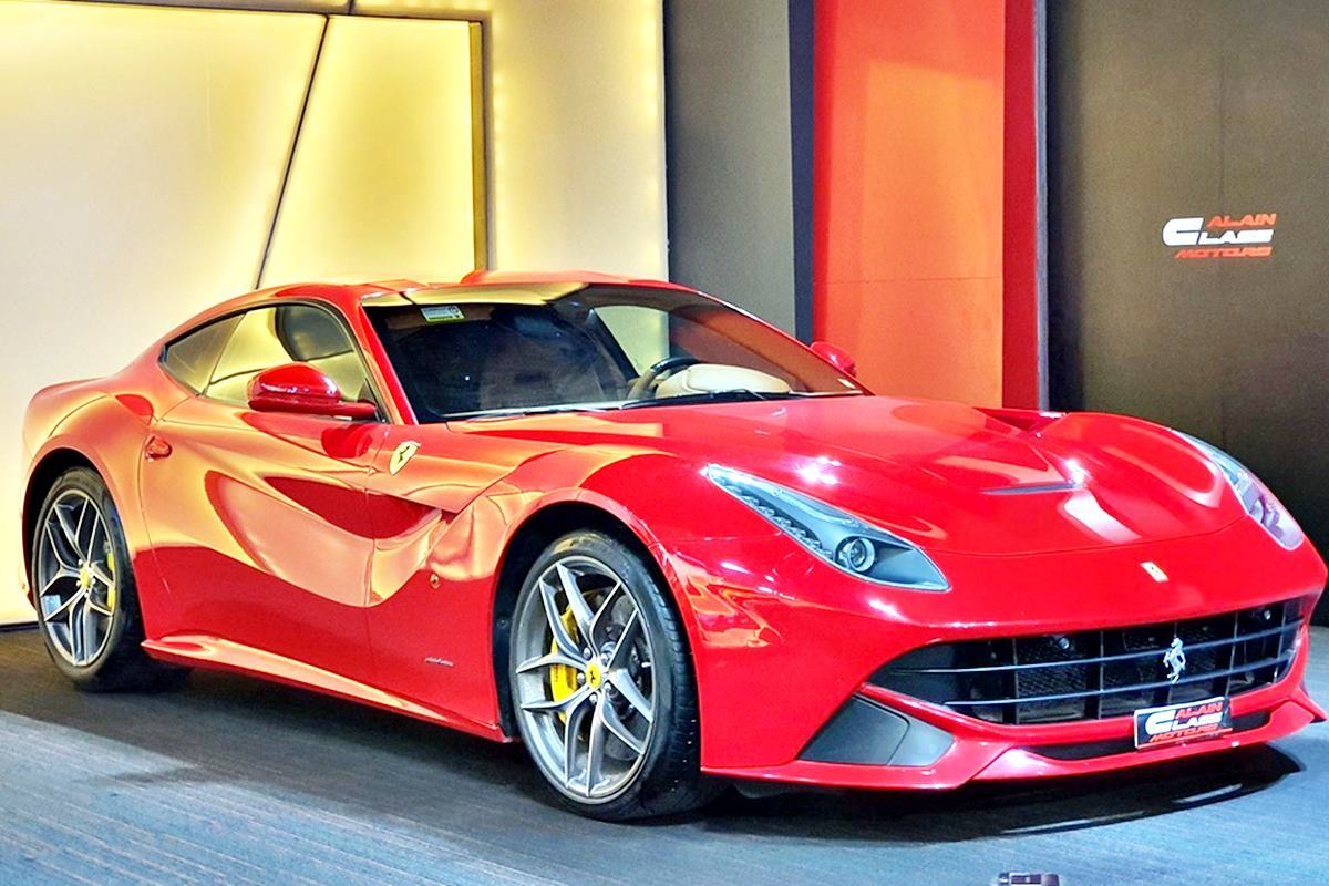 페라리 F12 베를리네타 Alain Class Motors.jpg